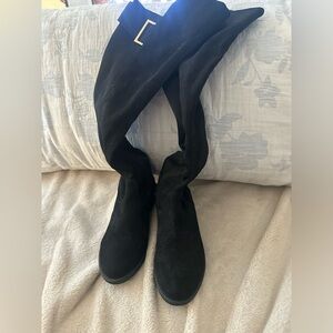 Onya size 6 women’s high boots black